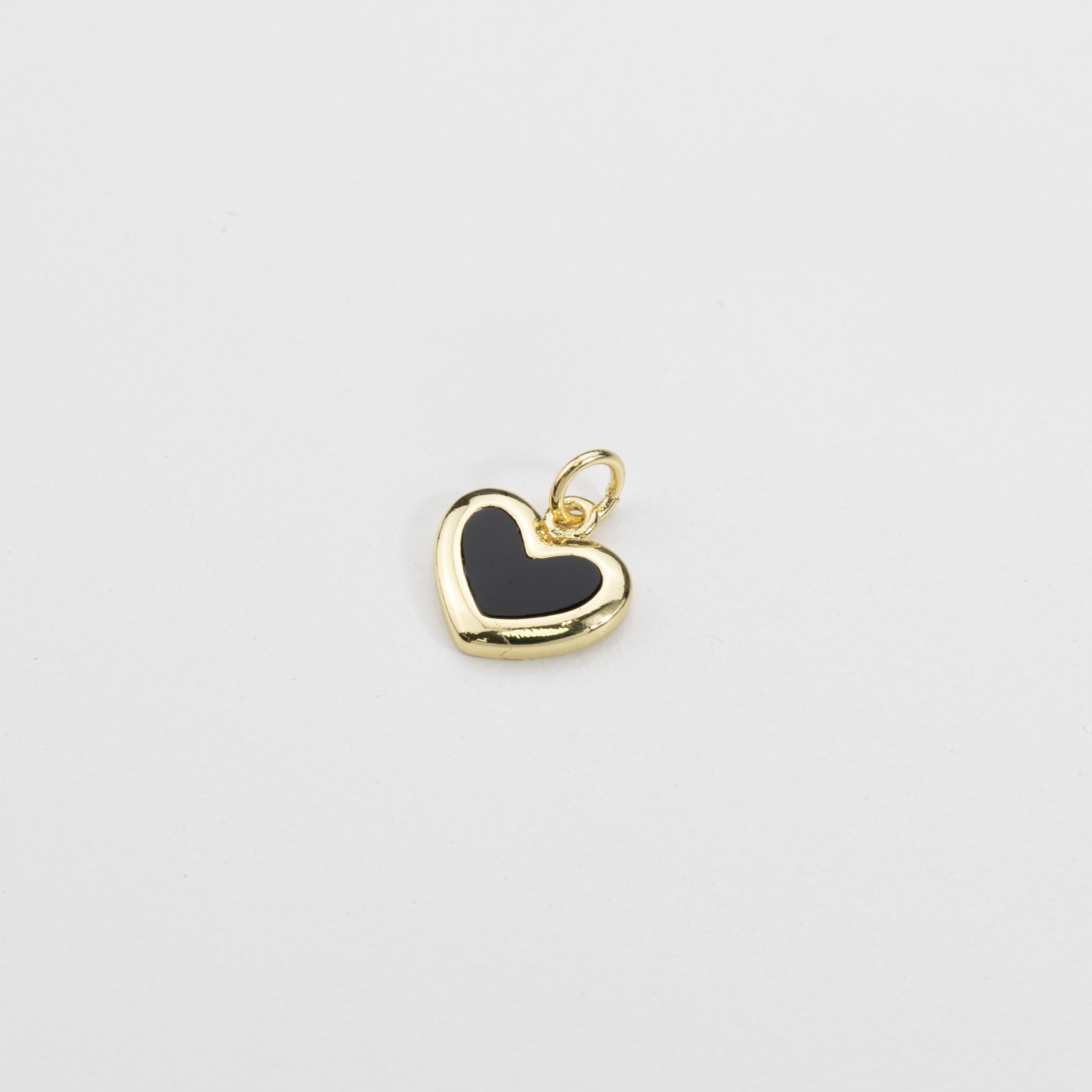 18744 Black Heart Charm with Bizel 